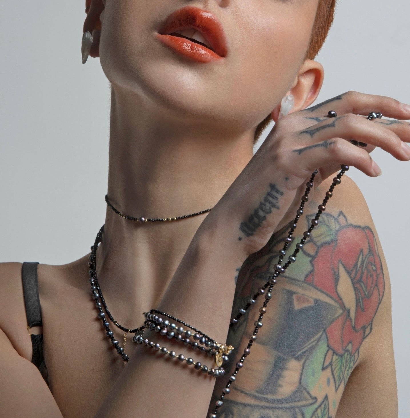 Handcrafted freshwater pearl necklace with natural gemstones - Modern pearl jewelry by MHART